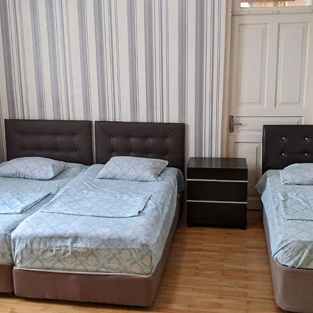 Medea'S Guest House Батуми Екстериор снимка