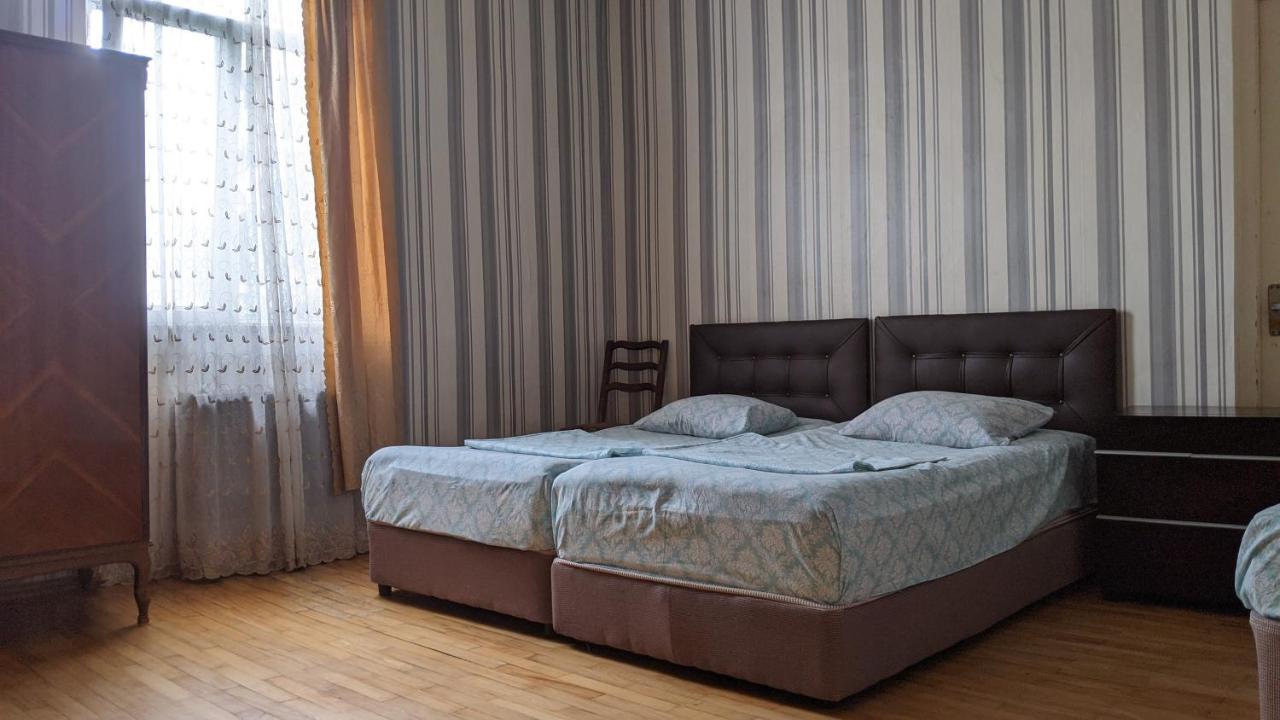 Medea'S Guest House Батуми Екстериор снимка