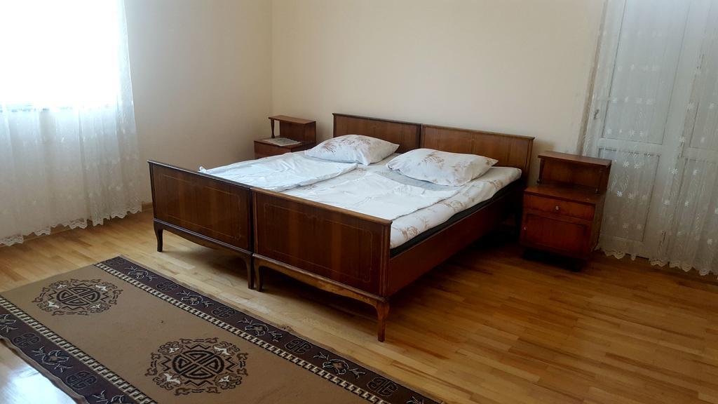 Medea'S Guest House Батуми Екстериор снимка