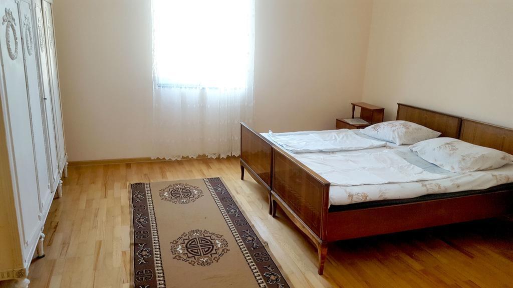 Medea'S Guest House Батуми Екстериор снимка